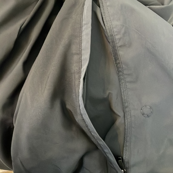 Kit and Ace - Feather Light Hooded Jacket- NWT - Picture 9 of 12